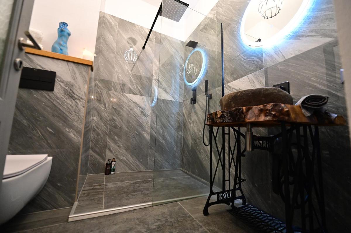 Suitetrails - Lovely 2 bedroom apartment in historic city center
