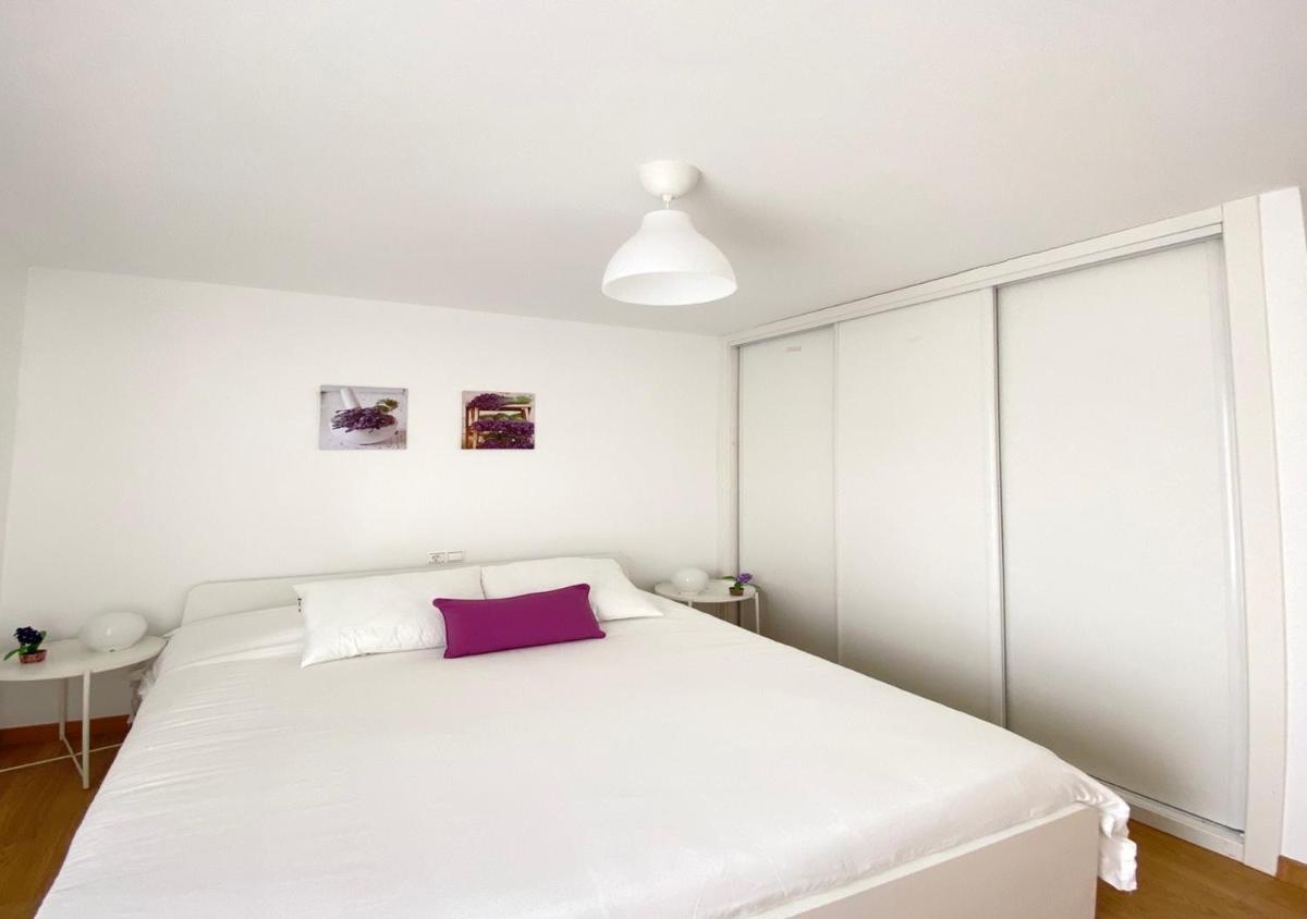 VIOLETA lindo apartamento en Ribeira. - Housity