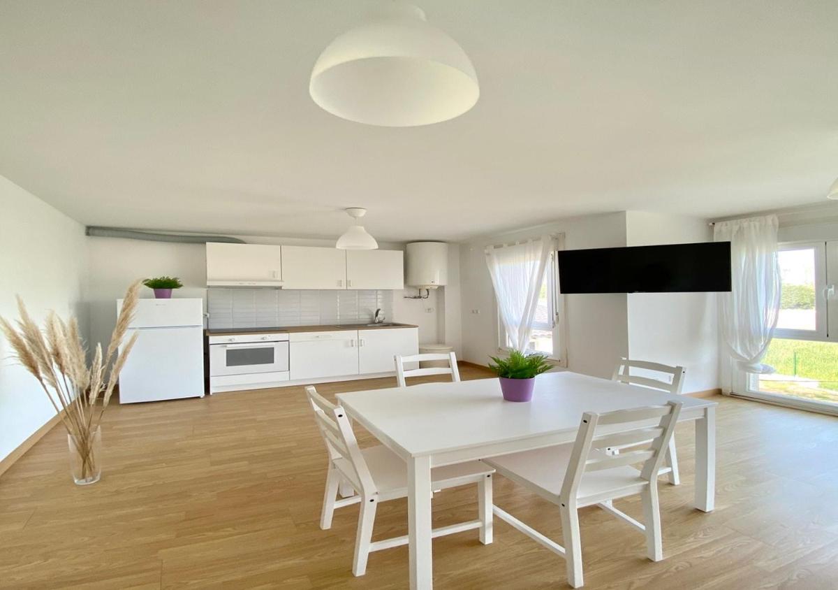 VIOLETA lindo apartamento en Ribeira. - Housity