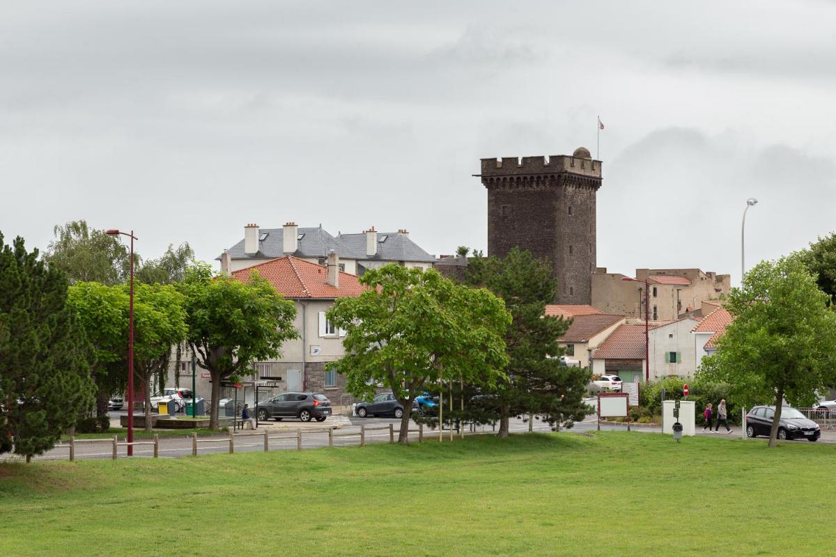 Votre Maison Loin de Chez Vous - Housity