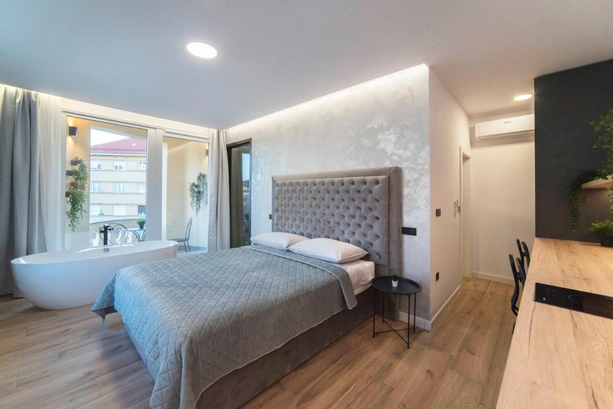 Liberty Apartments, 3rd Floor, no elevator - Housity