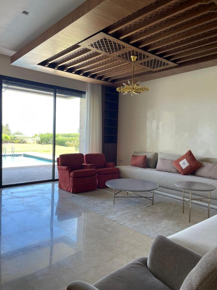 Magnifique villa de 1500m^avec piscine - Housity