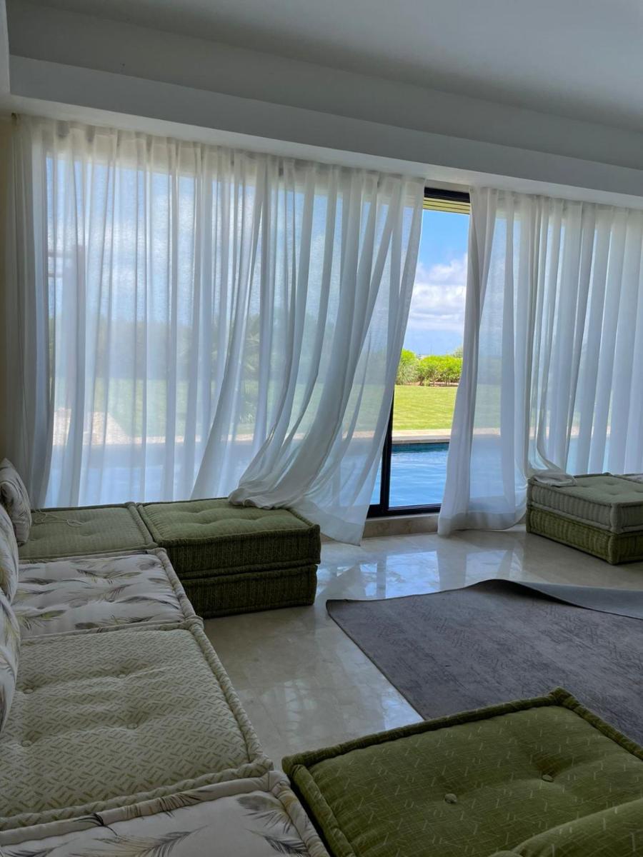 Magnifique villa de 1500m^avec piscine - Housity