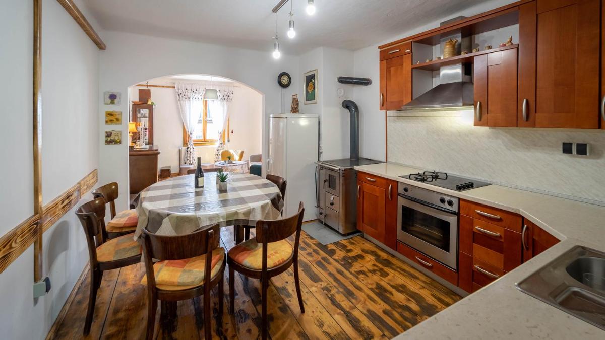 Kuća za odmor ''Julka'' - Housity