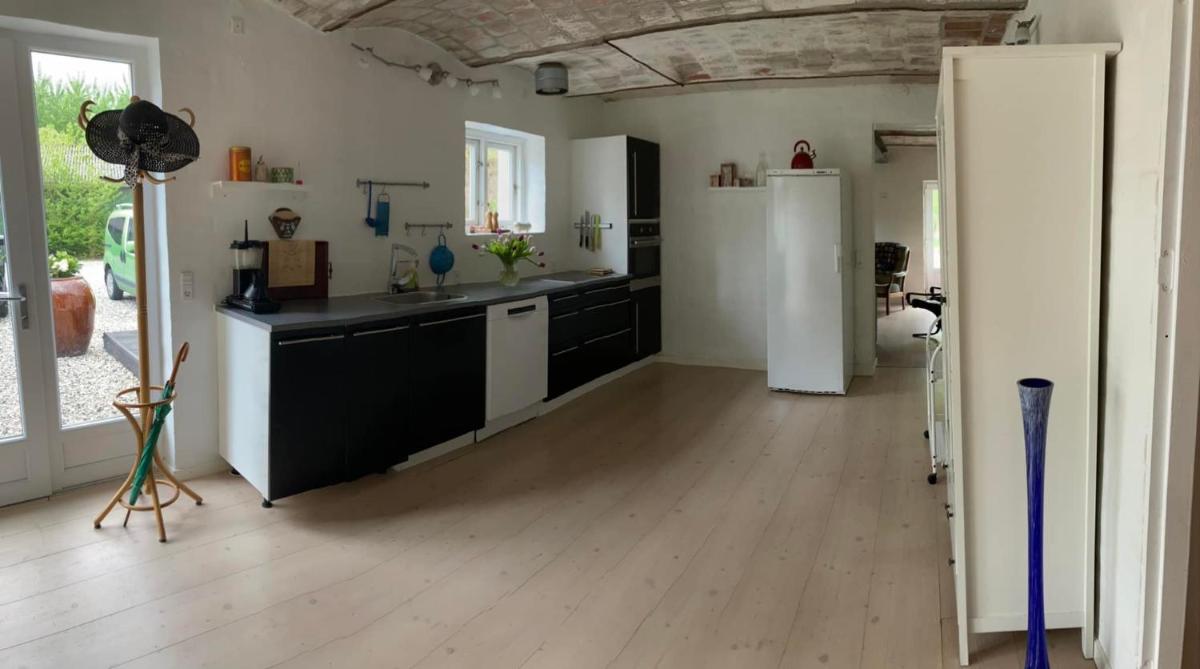 Under Regnbuen, dit fristed på Hærvejen - Housity
