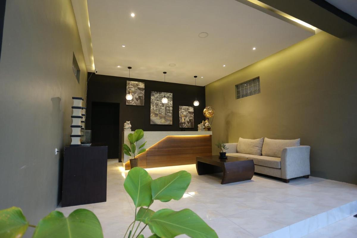 HEROES HOTEL - Housity