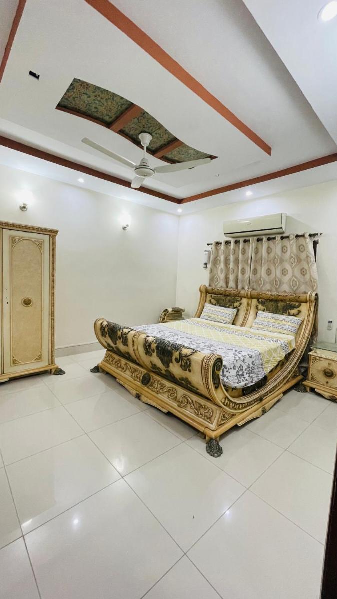 Suitetrails - Mirza lodges.