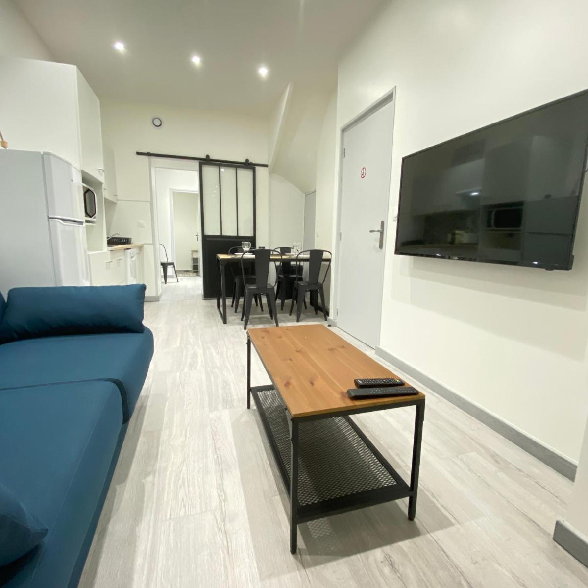 Casamara 1 T1 avec 2 couchages 10 min CHU - Housity