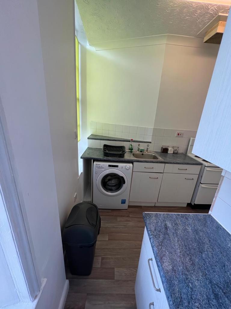 Spacious Entire Flat, 1 - Housity