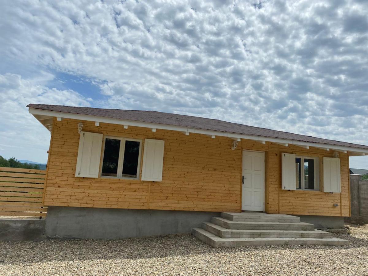 Cabana DEBORAH , Fardea lacu Surduc - Housity