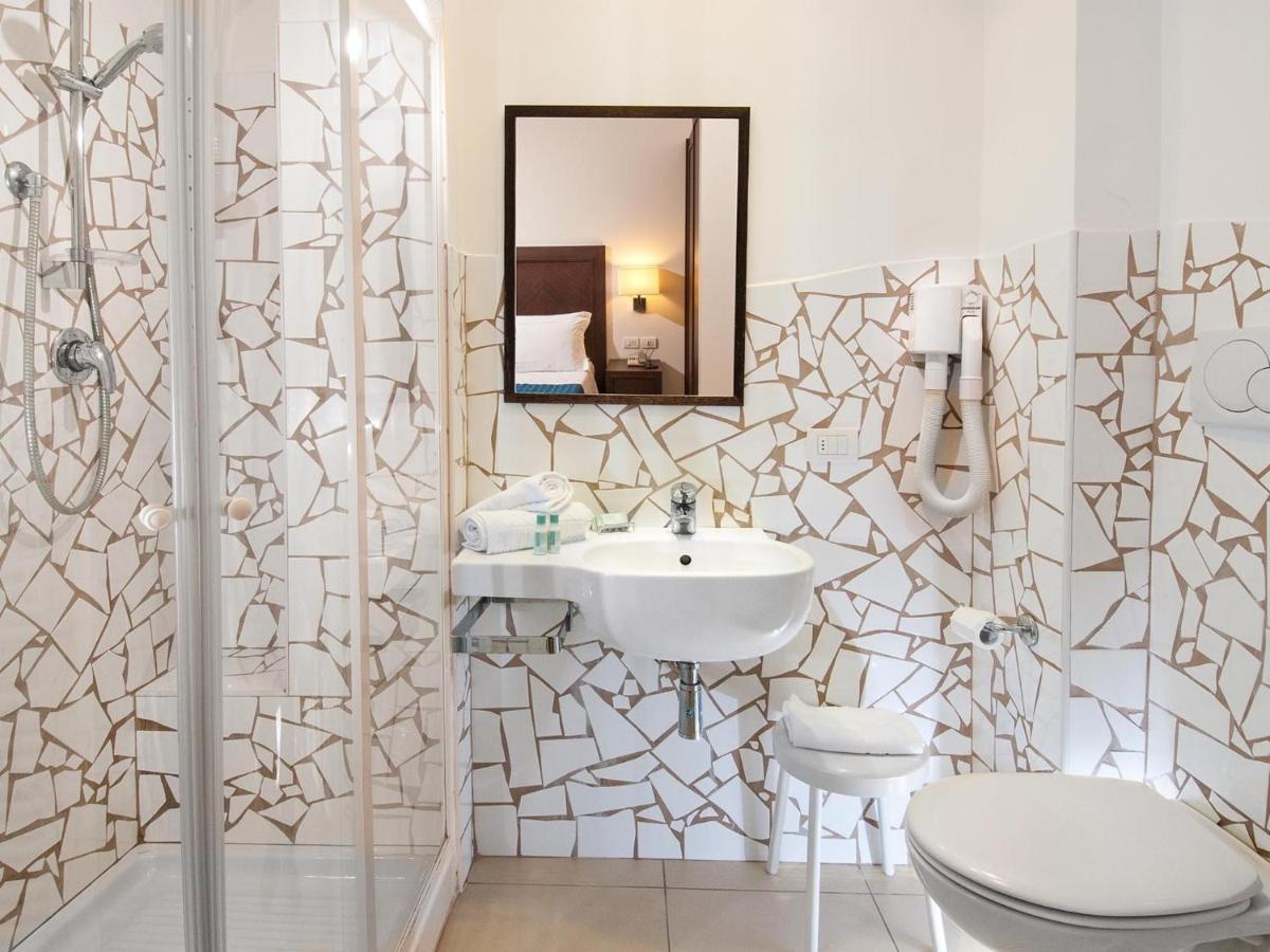 Hotel La Cappuccina - Housity