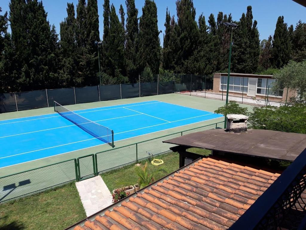 Villa Sporting with tennis court, swimming pool, football field near the beaches - Housity
