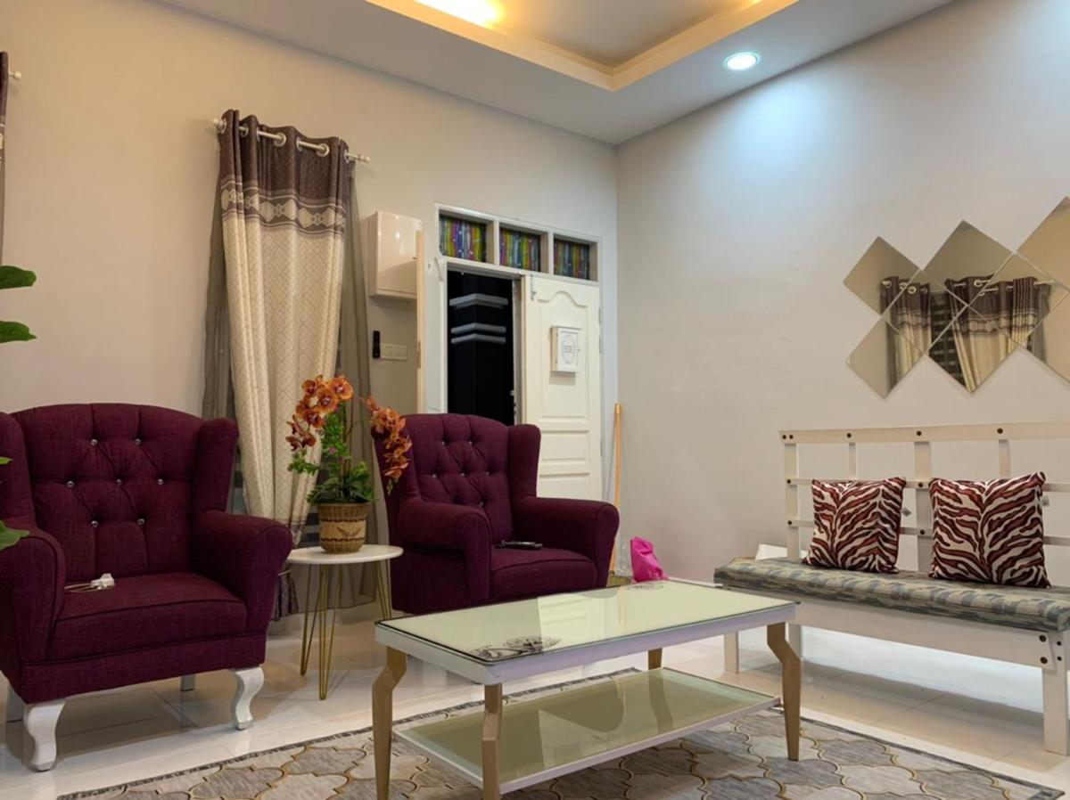 Mok Moon Homestay Nearby Beach Pantai Kelulut - Marang - Housity