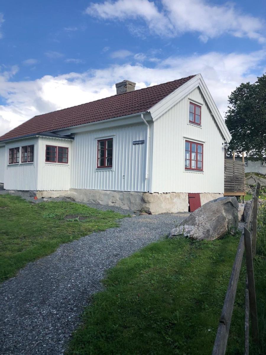 Idyllic and charming summer house on Styrso - Housity