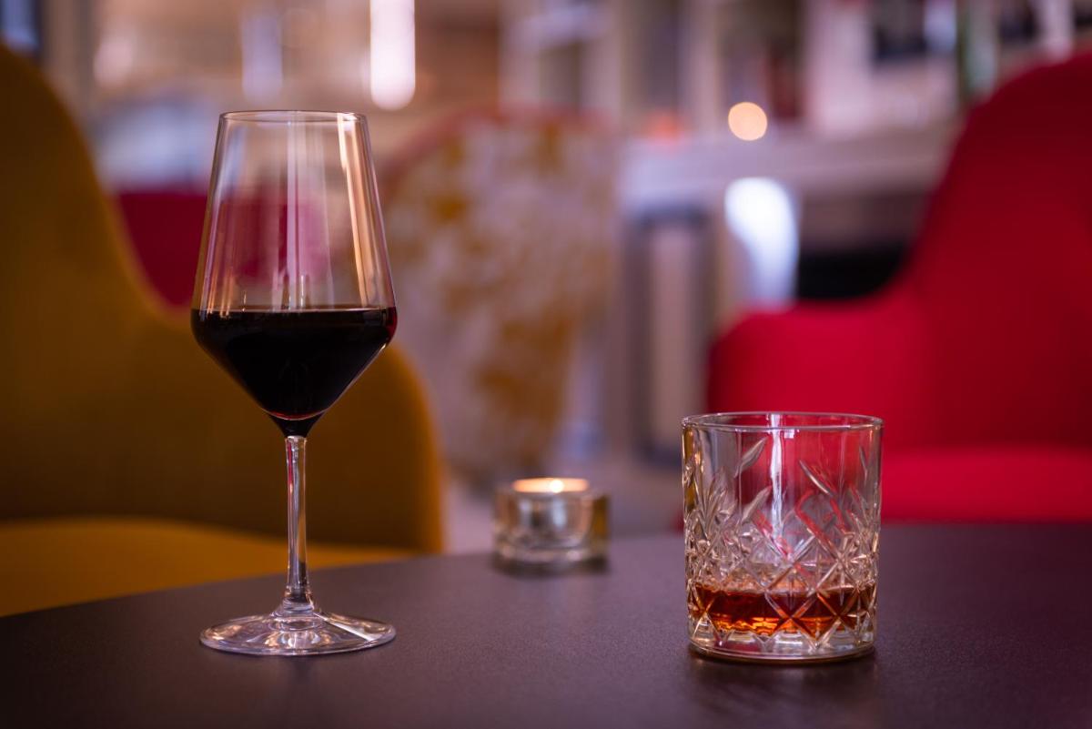 Boissons dans l'établissement Le M & Spa Bordeaux Aéroport by Hôtels & Préférence