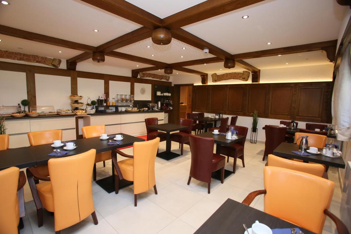 Hotel Münchner Hof - Housity