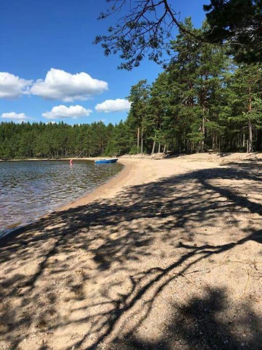 Sandbacken cottage in the forest - Housity
