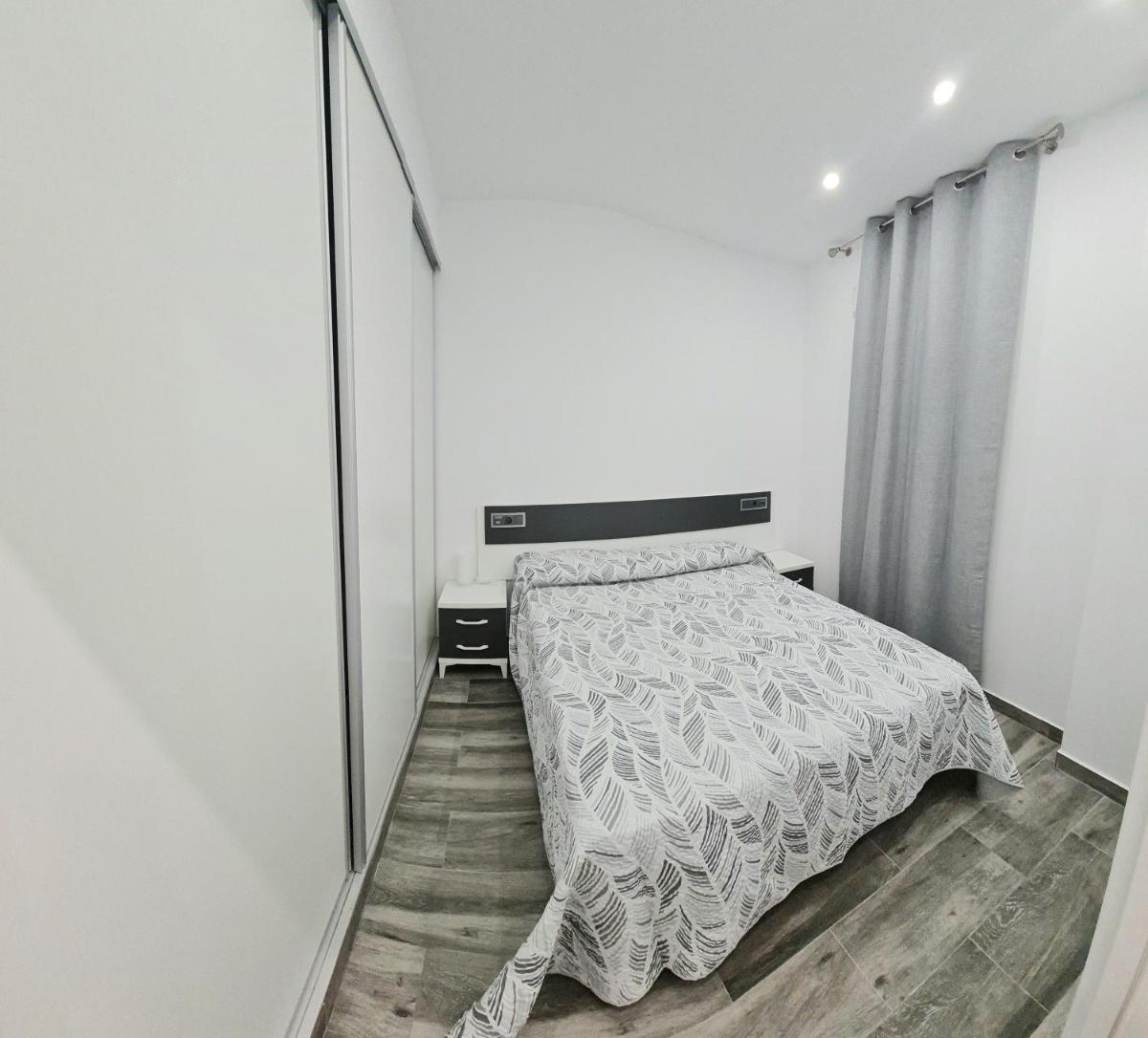 APARTAMENTOS DESAMPARADOS - Housity