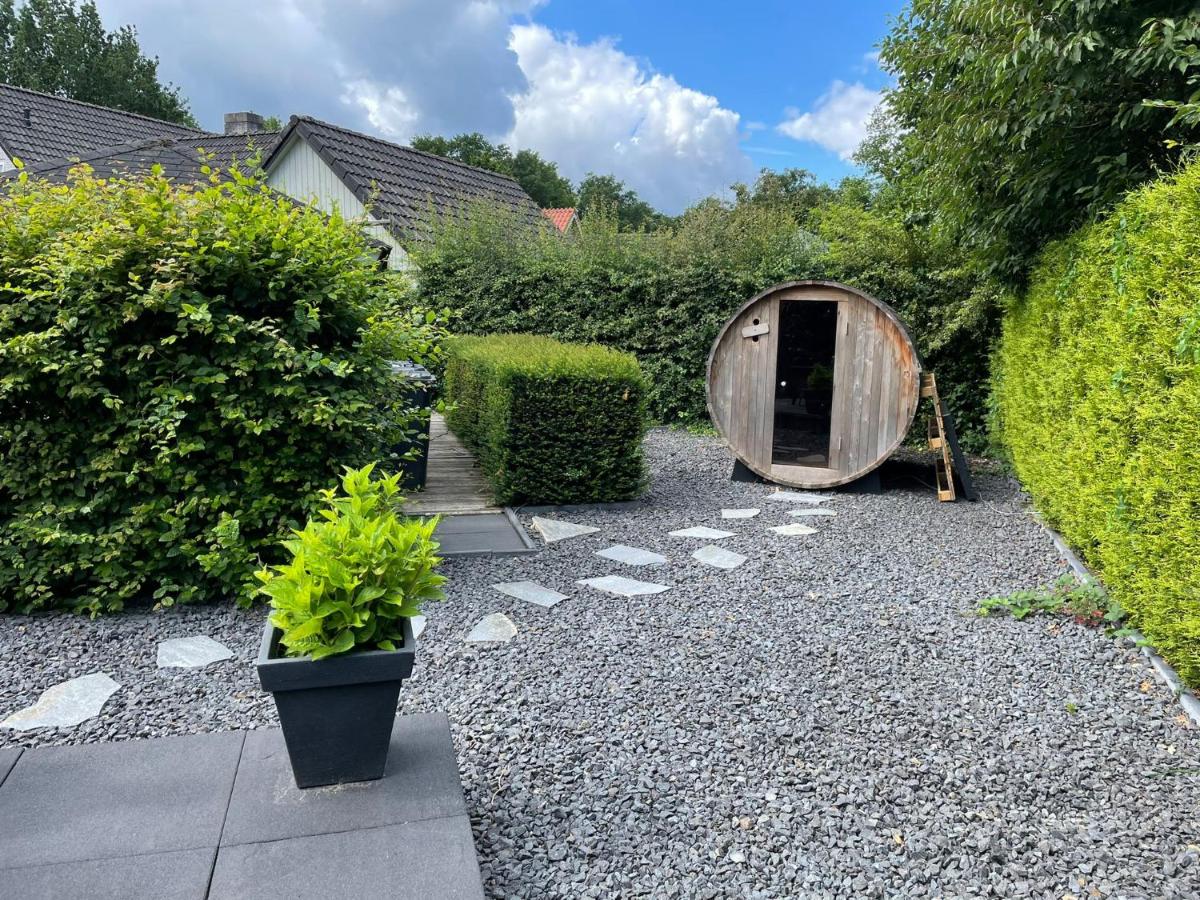 Luxury villa with private Sauna and Jacuzzi in Holland - Housity