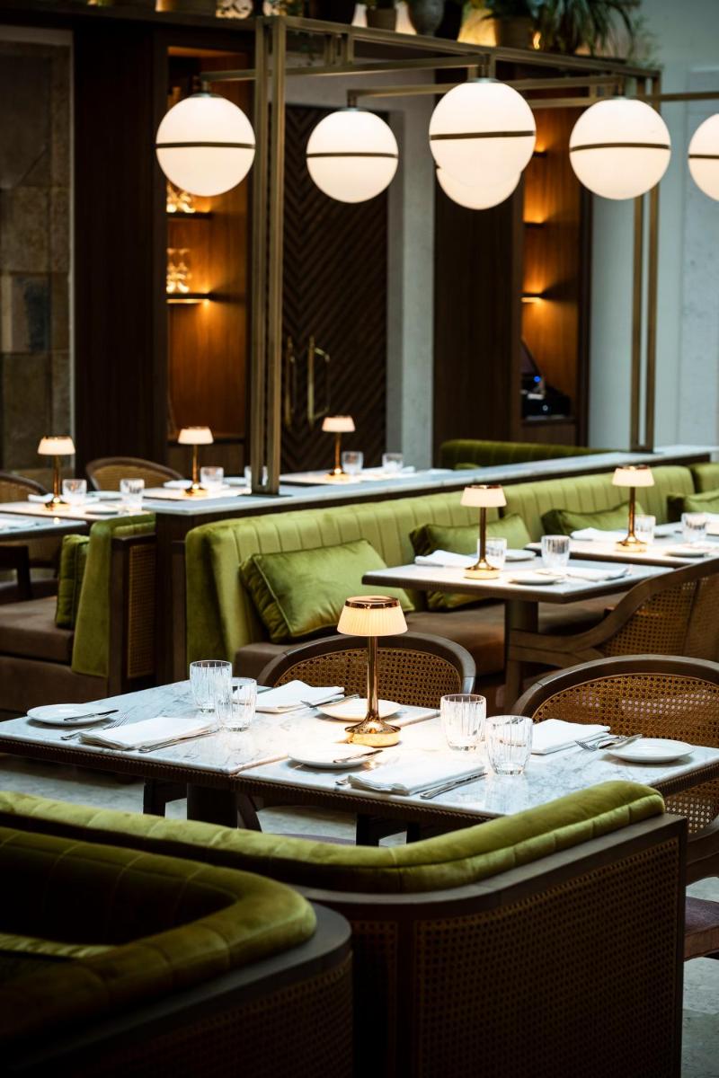 Um restaurante ou outro lugar para comer em Palácio Ludovice Wine Experience Hotel