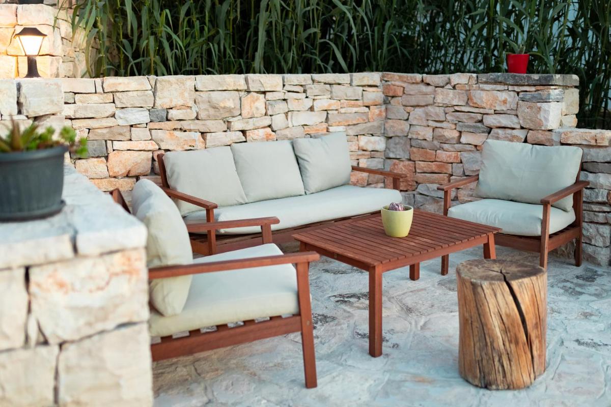 Orsula's Beach House - Housity
