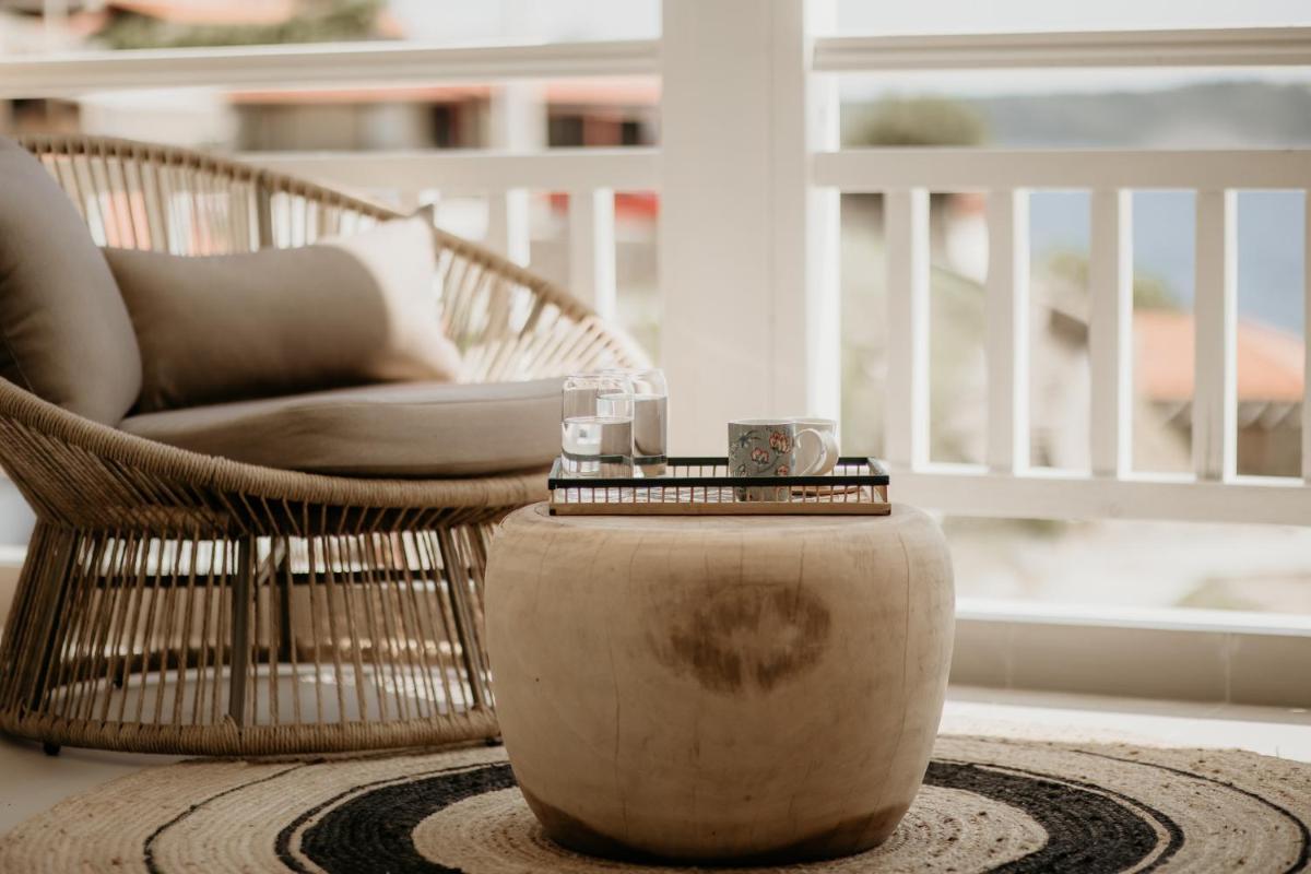 Trinity Suites Ammouliani Hospitality - Housity