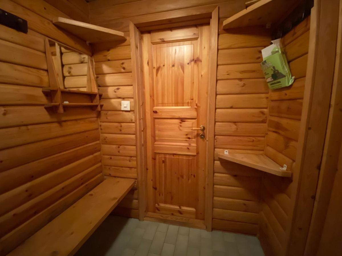 Home with private garden near golf, beach, fishing - Housity
