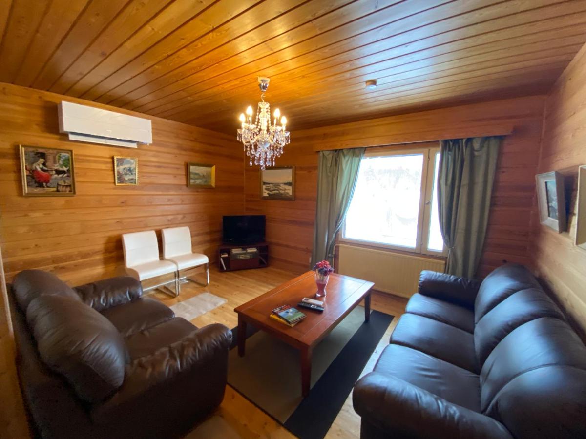 Home with private garden near golf, beach, fishing - Housity
