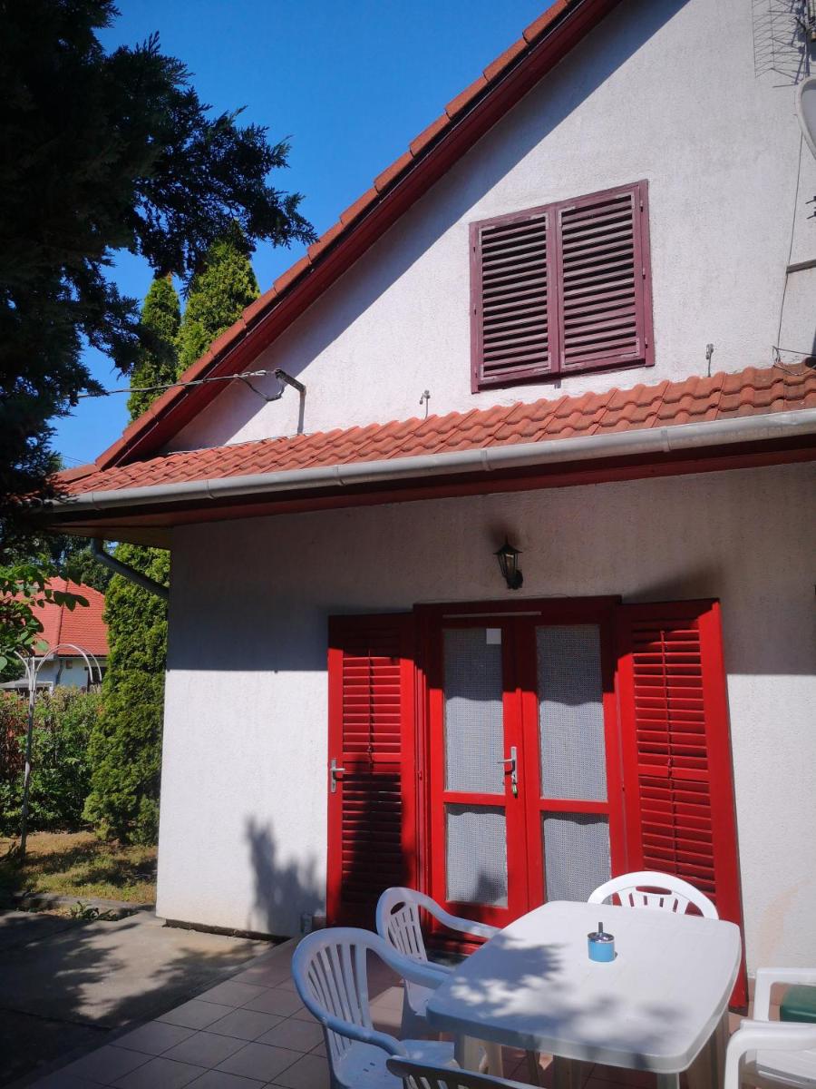 Vadásztanya Apartmanházak - Housity