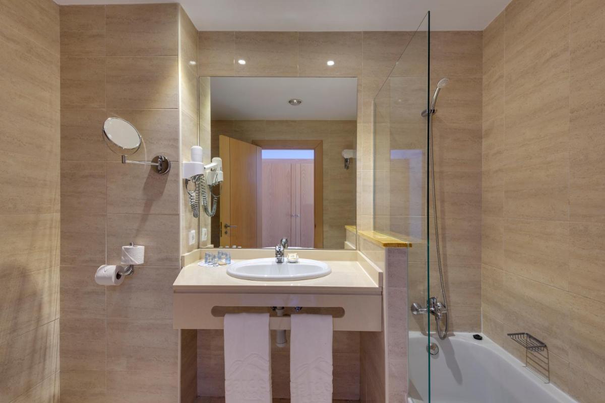 Un baño de Garden Playanatural - Adults Only
