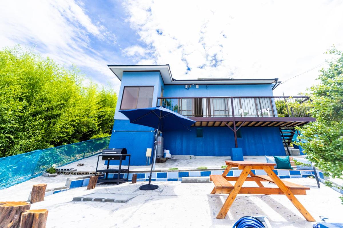 Awaji Seaside Villa in Goshiki - Housity