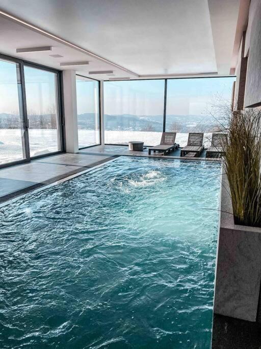 Villa Wieliczka Exclusive, Pool, Spa, relax. - Housity