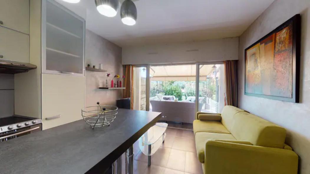 Rez de jardin 4 couchages avec piscine - Housity