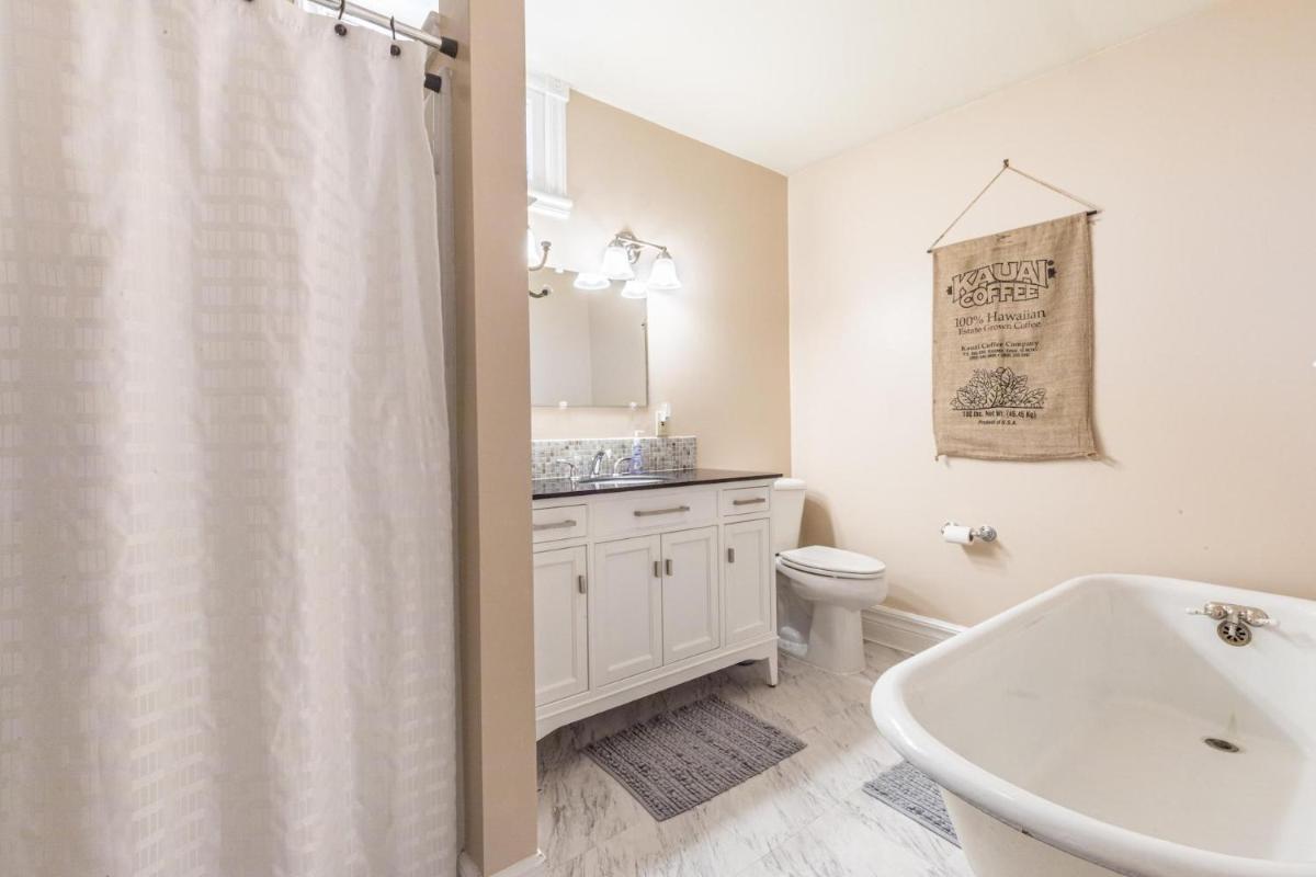 952 Main Street - Housity