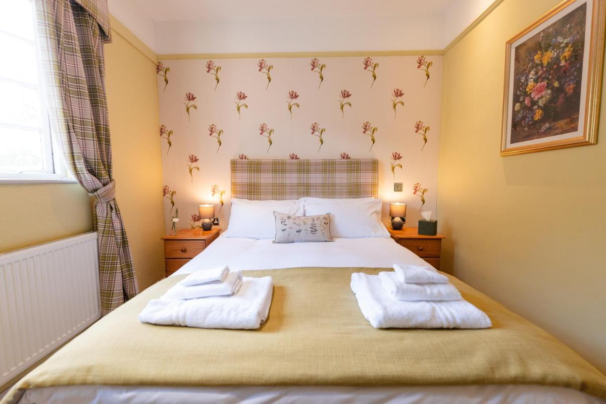 Fox And Hounds Llancarfan - Housity