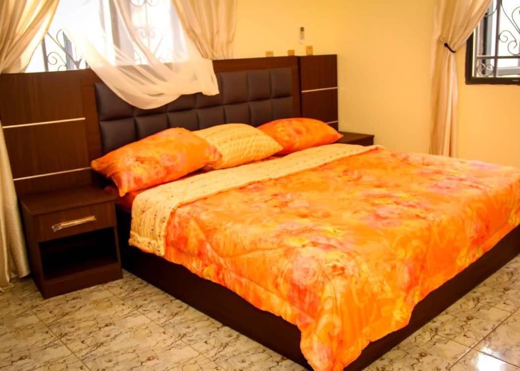 Suitetrails - A lovely 3bedroom apartment lifecamp