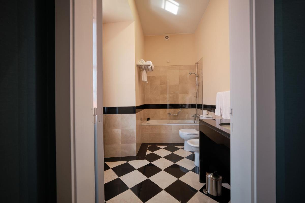 Uma casa de banho em Octant Lousa