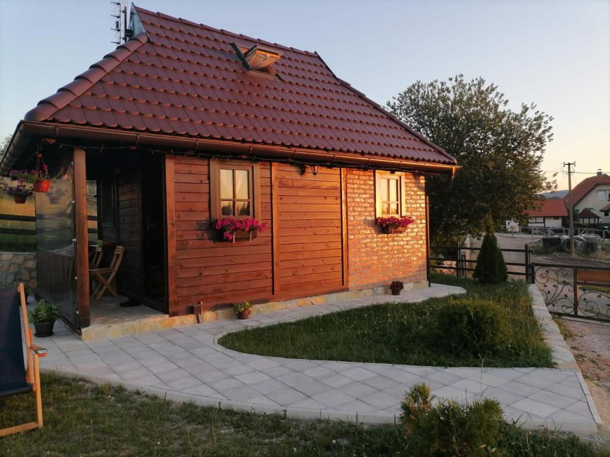 Tarska Bajka - Housity
