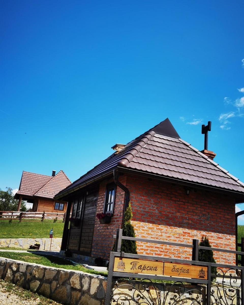 Tarska Bajka - Housity