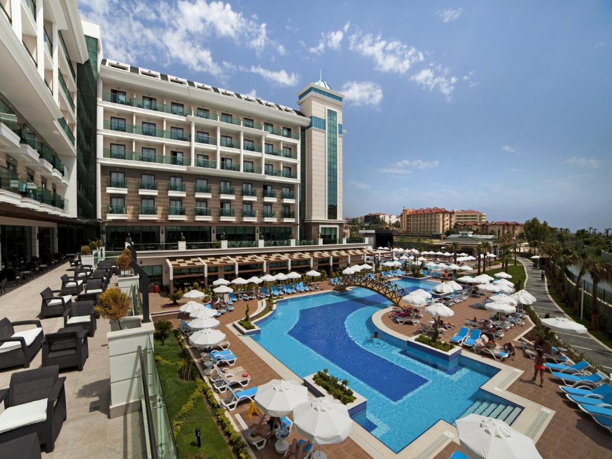 Luna Blanca Resort & Spa - Housity