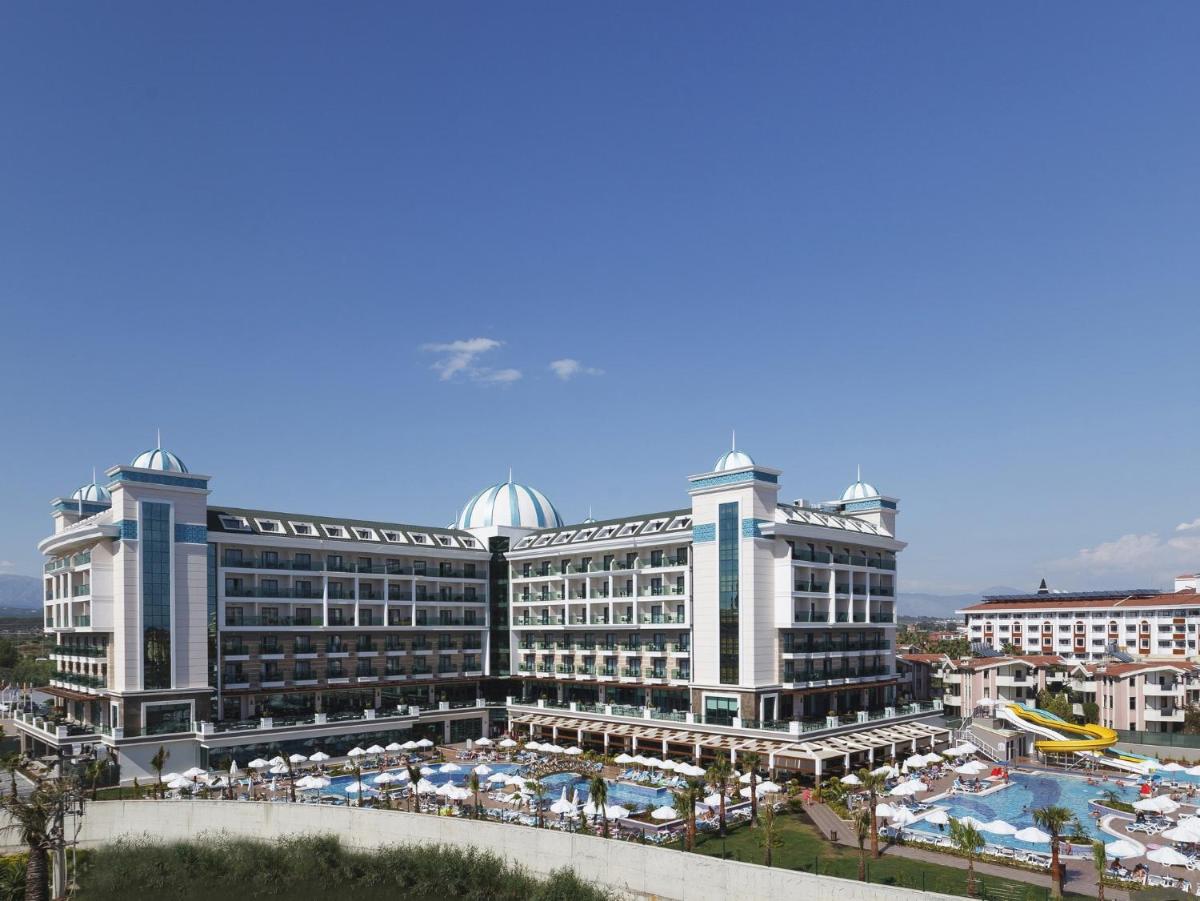 Luna Blanca Resort & Spa - Housity