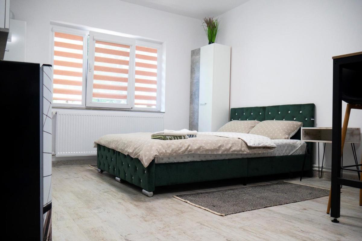 CASEROM Studio - Housity