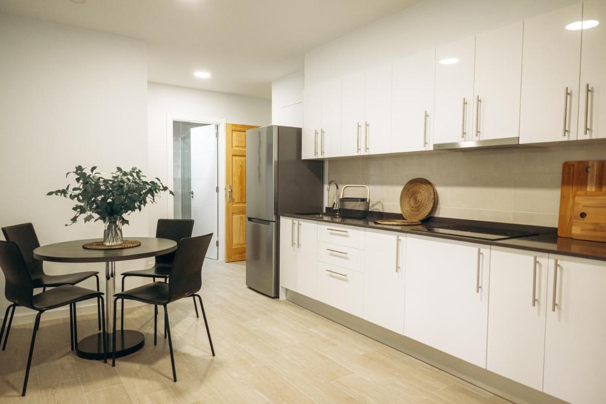 Club Apartments by Grupo Compostelana 2 - Housity