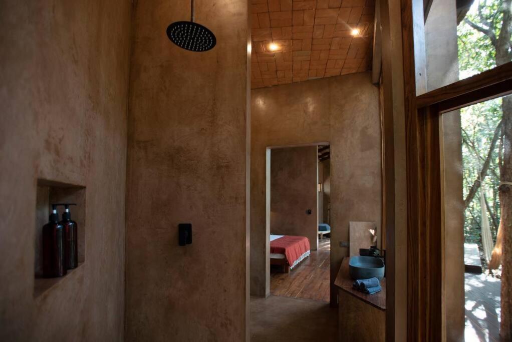 Suitetrails - OJO DE ÁRBOL, boutique cabin in the real jungle