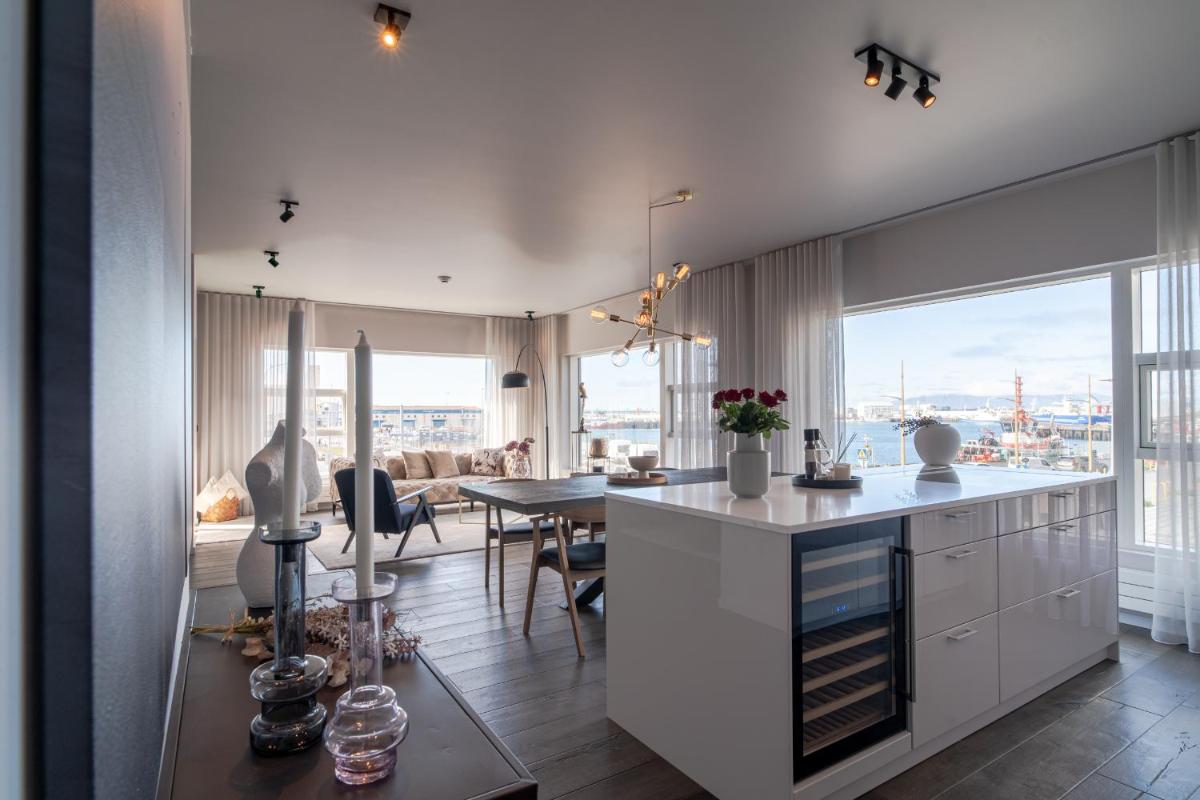 Suitetrails - Ocean Breeze Luxury Apartment