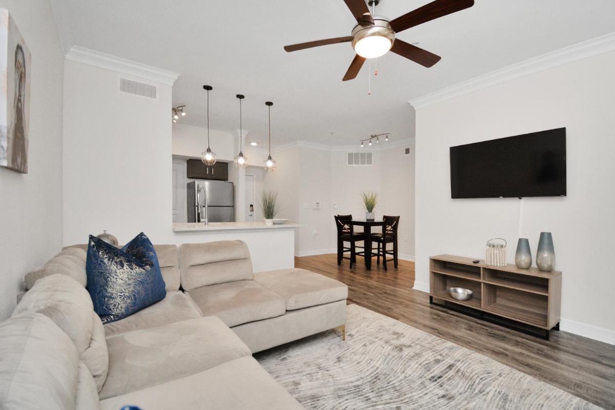 Grey Essence Smart Hub Pool, Gym &Free Parking - Housity