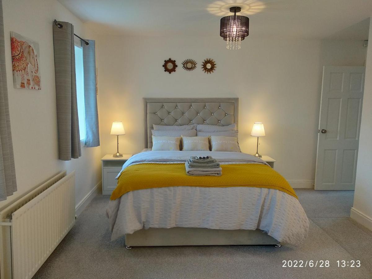 Cottage with Panoramic Views - Housity