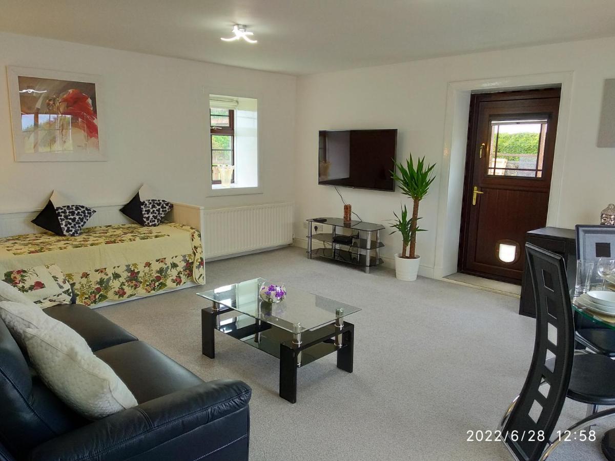 Cottage with Panoramic Views - Housity