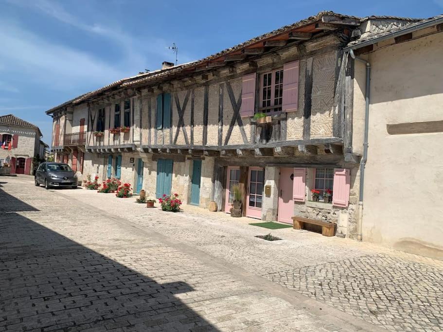 Gite Oranis, maison de charme au cœur du Quercy blanc! - Housity