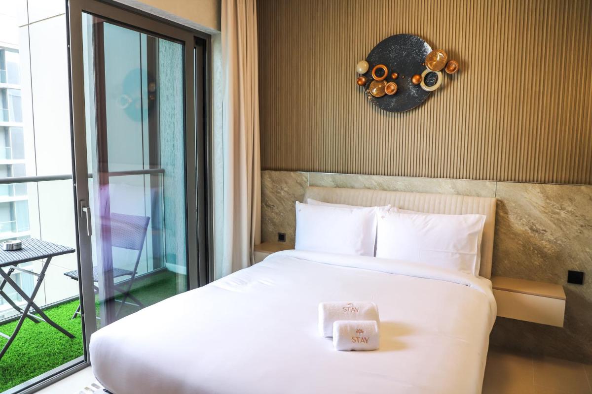 STAY BY LATINEM Luxury 1BR Holiday Home CV A2605 near to Burj Khalifa - Housity